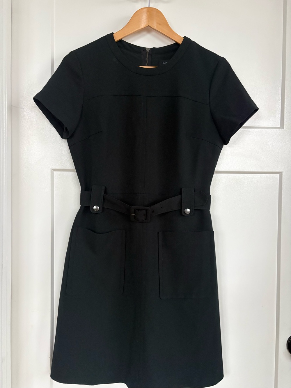 Club Monaco Women’s Black Belted Shift Dress with Utility Pockets Size: 6